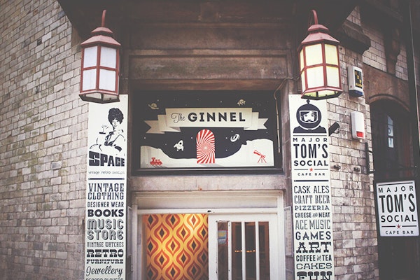 Harrogate dog friendly pubs Major Toms Social