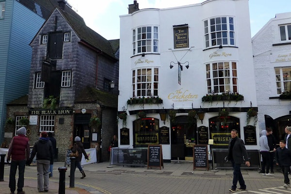 Brighton dog friendly pub The Cricketers