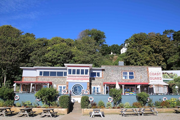 Kent dog friendly pub Coastguard