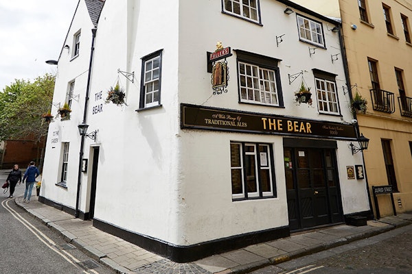 Oxford dog friendly pub The Bear