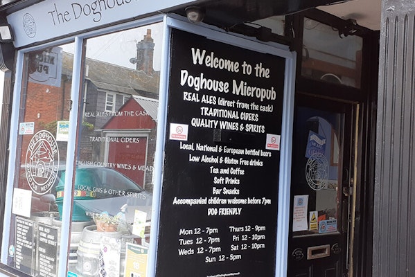 Weymouth dog friendly pub Doghouse