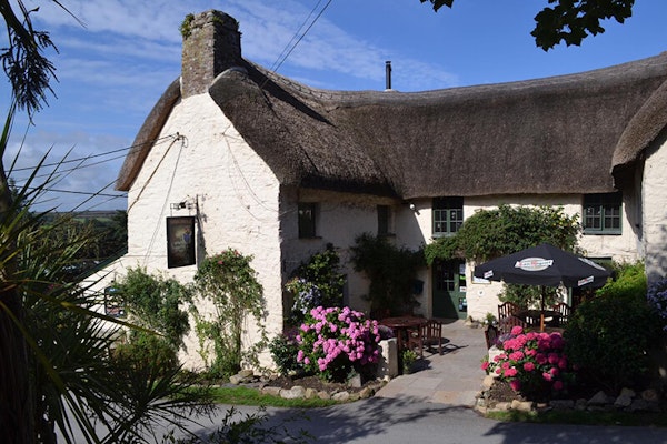 Newquay dog friendly pub Smugglers Den