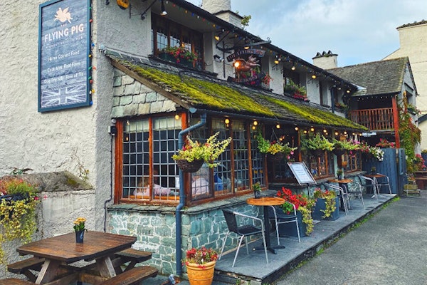 Windermere dog friendly pub Flying Pig