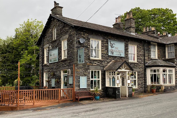 Windermere dog friendly pub Brookside