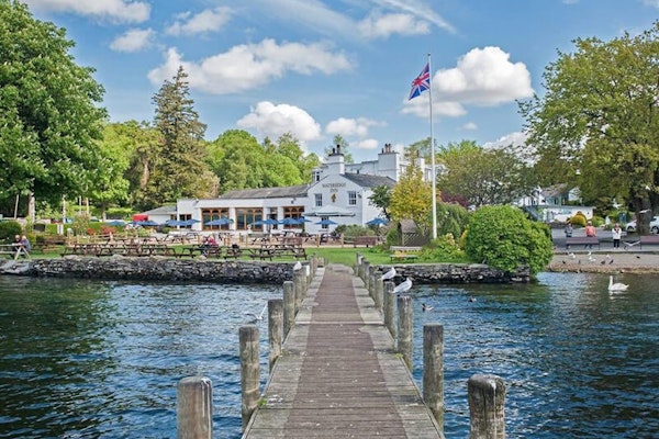 Windermere dog friendly pub Wateredge Inn