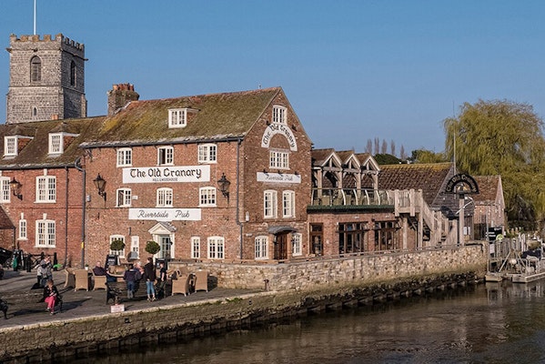 Dorset dog friendly pub Old Granary