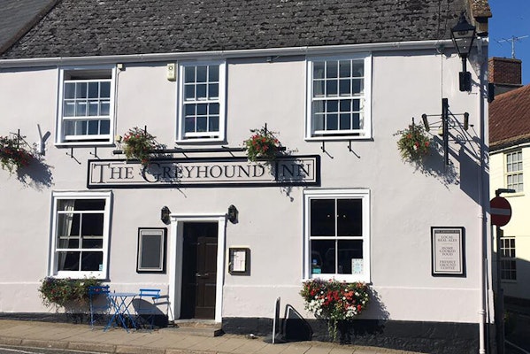 Dorset dog friendly pub Greyhound