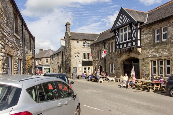 Bakewell dog friendly pub Bulls Head