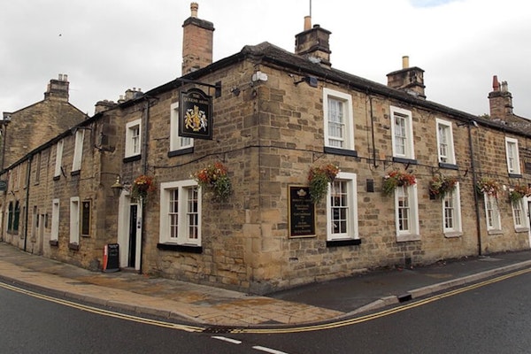 Bakewell dog friendly pub Queen's Arms