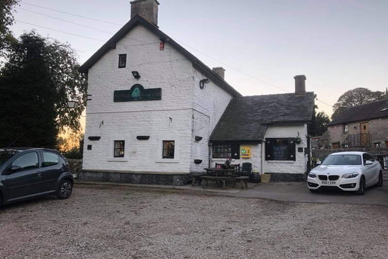Dog Friendly Pubs in the Peak District 