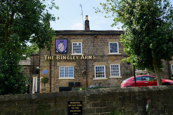 Leeds dog friendly pub Bingley Arms