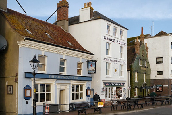 Poole dog friendly pub Portsmouth Hoy