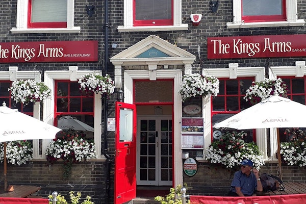 Norfolk dog friendly pub Kings Arms