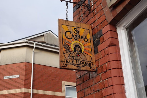 Cardiff dog friendly pub St Cannas