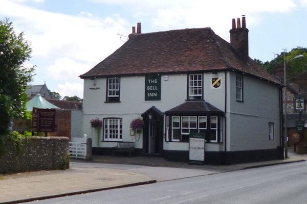 Winchester dog friendly pub Bell Inn