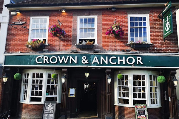 Winchester dog friendly pub Crown & Anchor