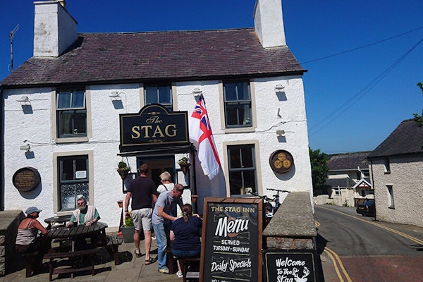 Anglesey dog friendly pub The Stag