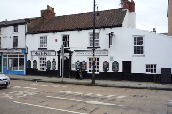 Scarborough dog friendly pub Tap & Spile