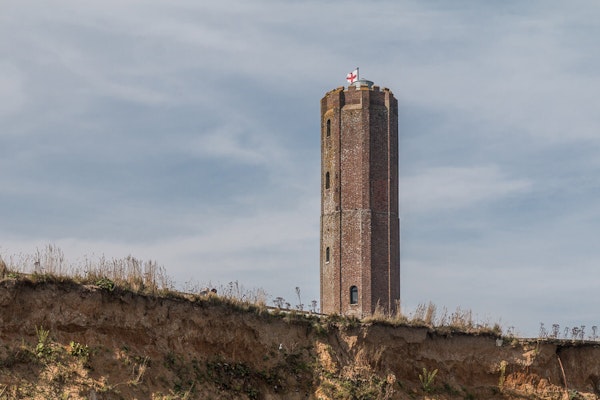 Essex dog walks The Naze