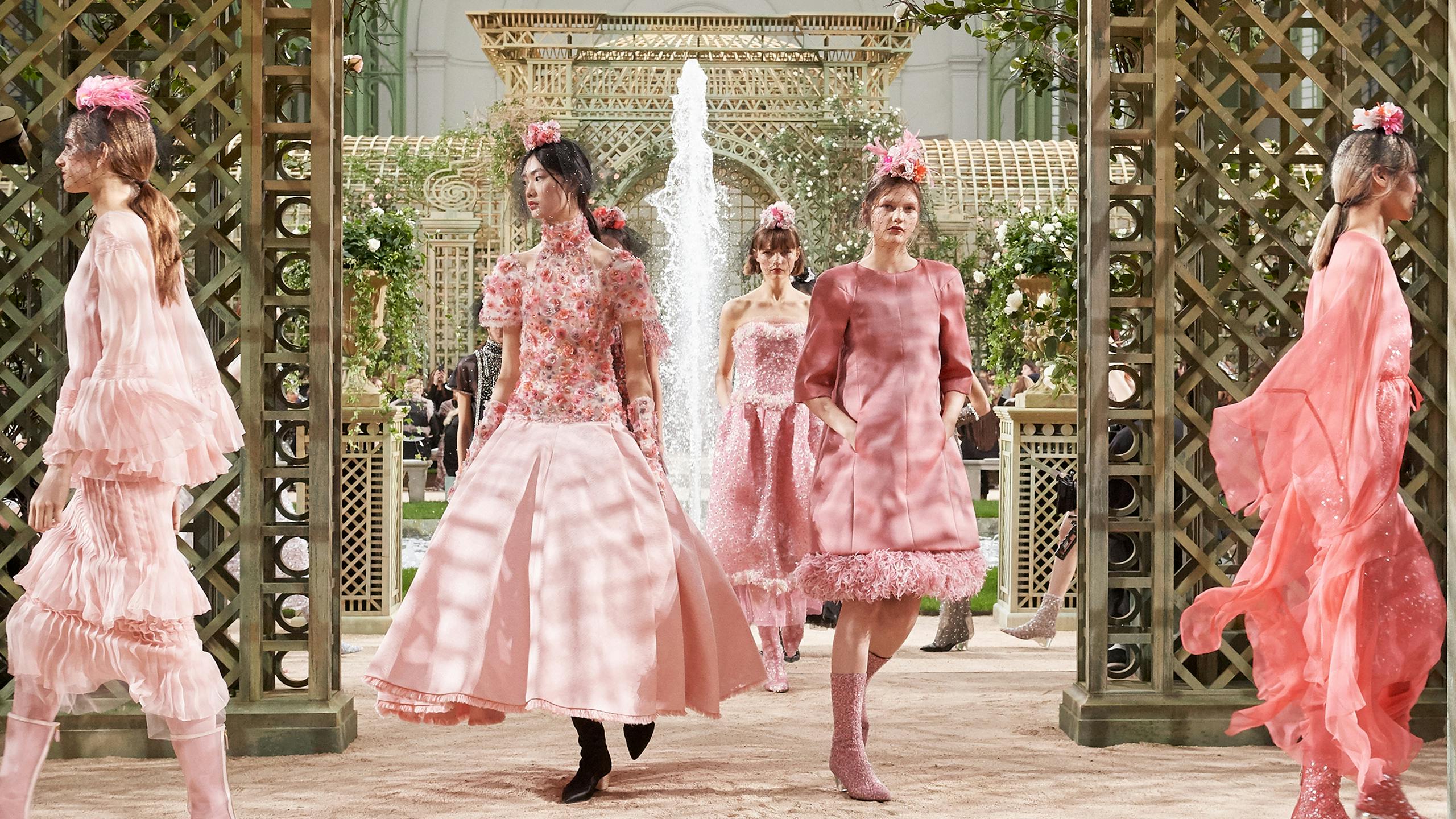 Chanel Haute Couture Spring Summer 2018 - RUNWAY MAGAZINE ® Official
