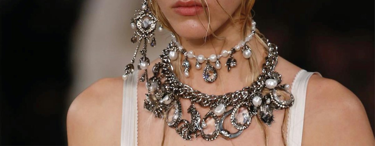 7 ways to grace the 'new' pearl trend