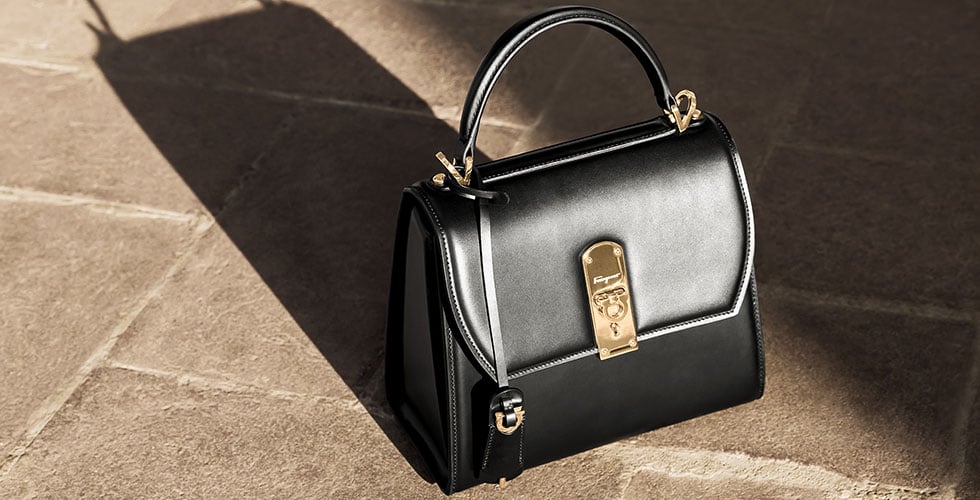 Salvatore Ferragamoレザーバッグ Salvatore Ferragamo Boxyz bag is dedicated for Gen X to Z