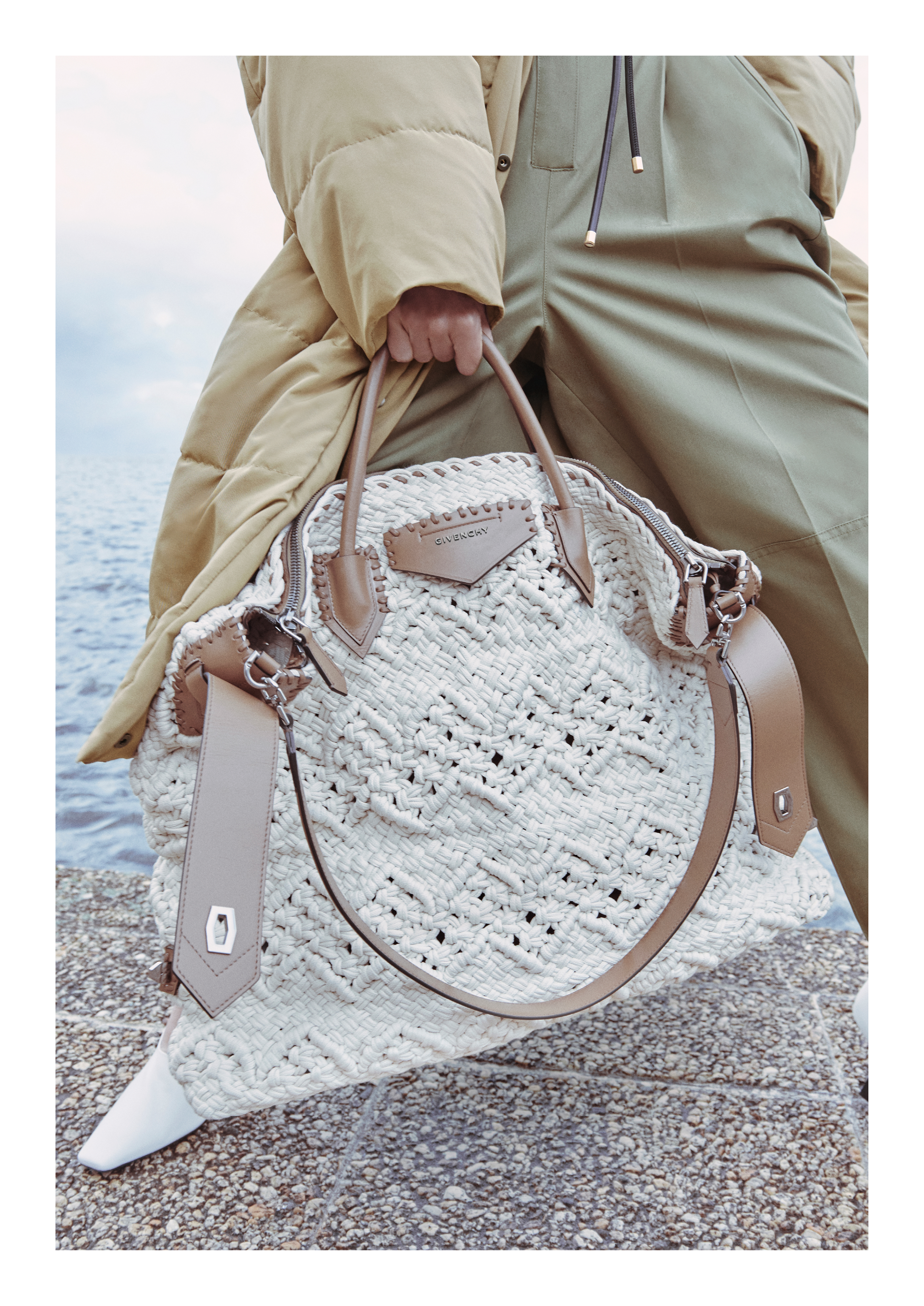 Meet Givenchy Antigona Soft handbag for Fall 2020