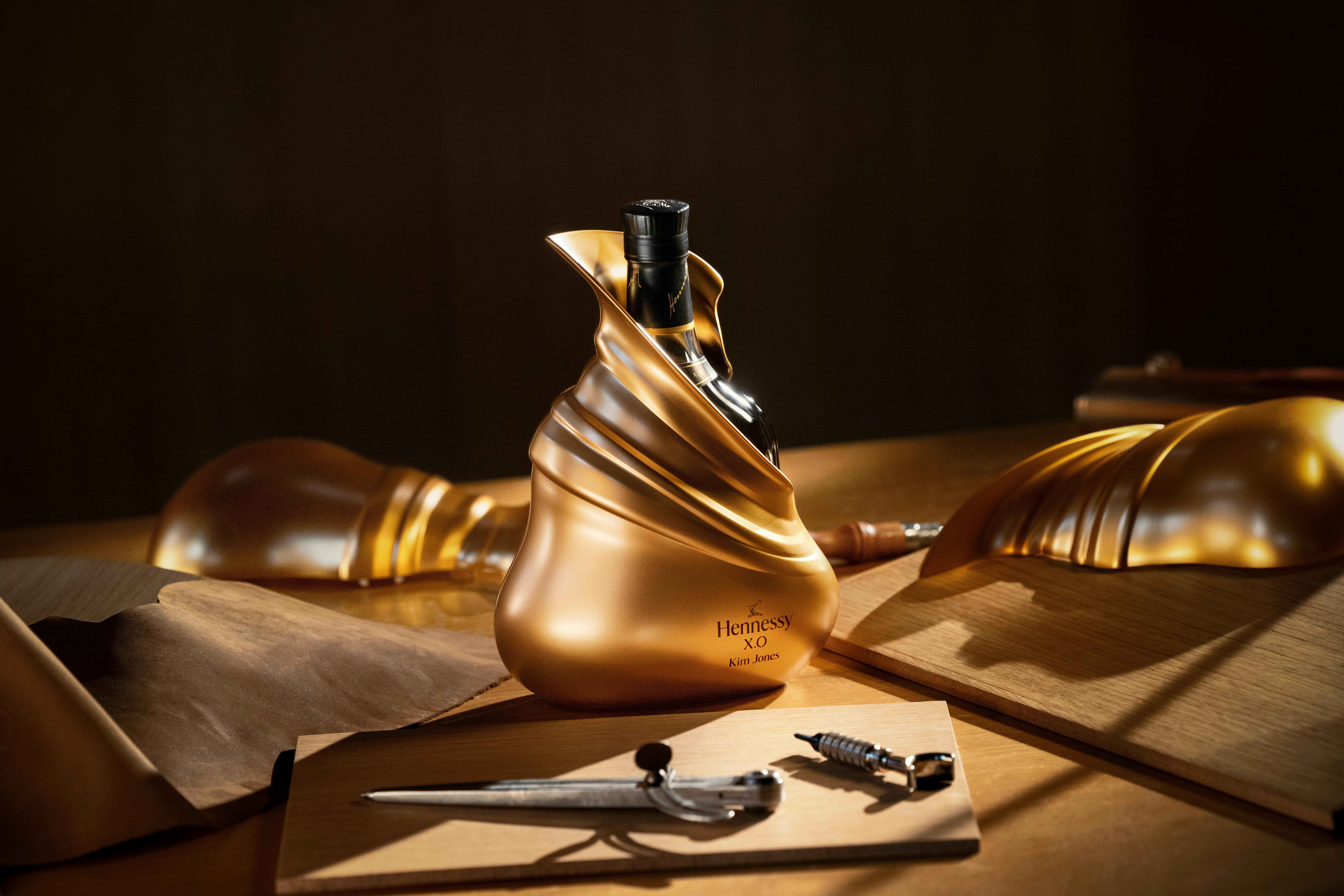 Hennessy X.O receives an artistic touch by Kim Jones