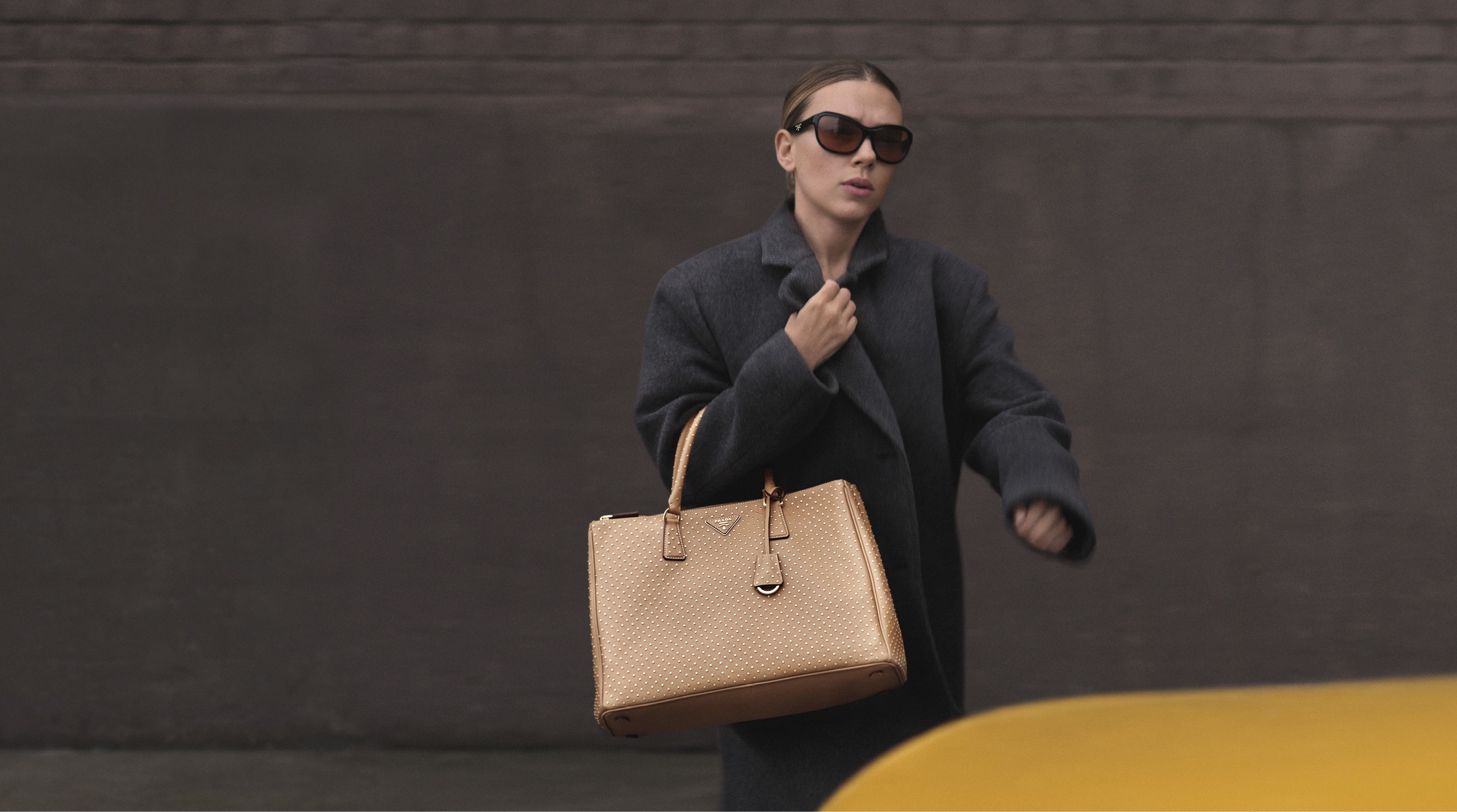 Scarlett Johansson is back to flaunt her favourite Prada Galleria bag