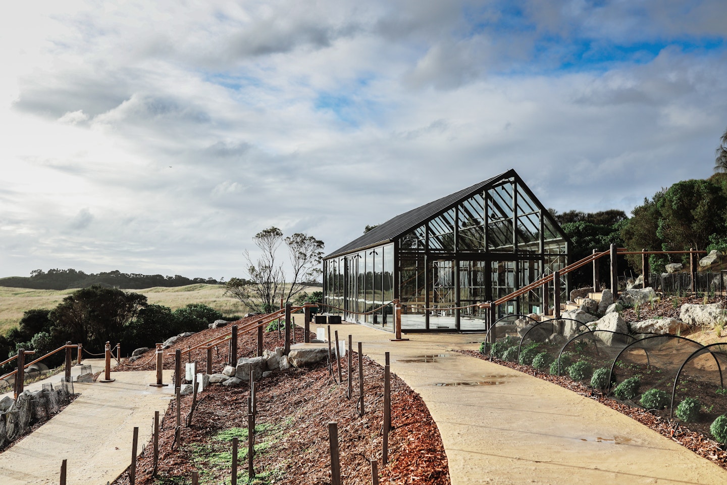 peninsula hot springs tour glasshouse