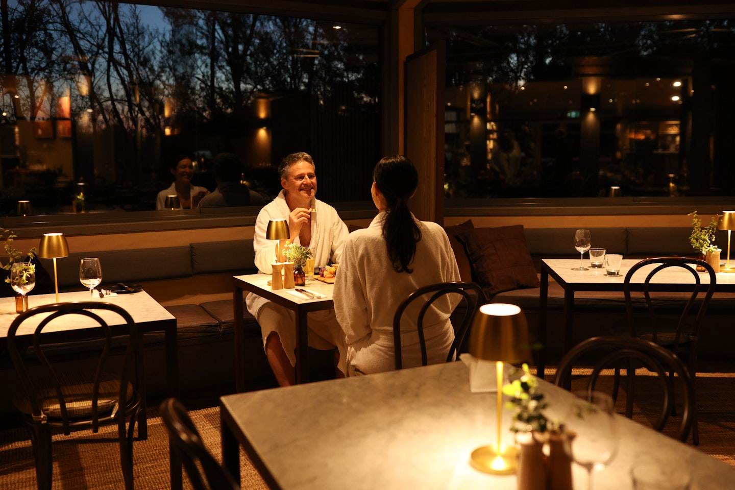 Two people dining the Spa Dreaming Centre