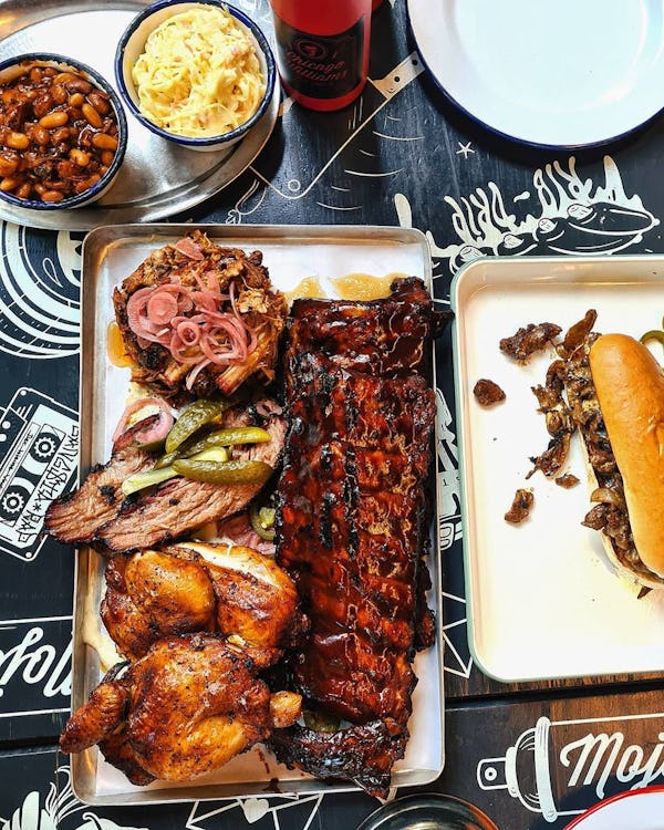 Chicago Williams BBQ Table