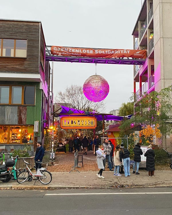 Holzmarkt Entry