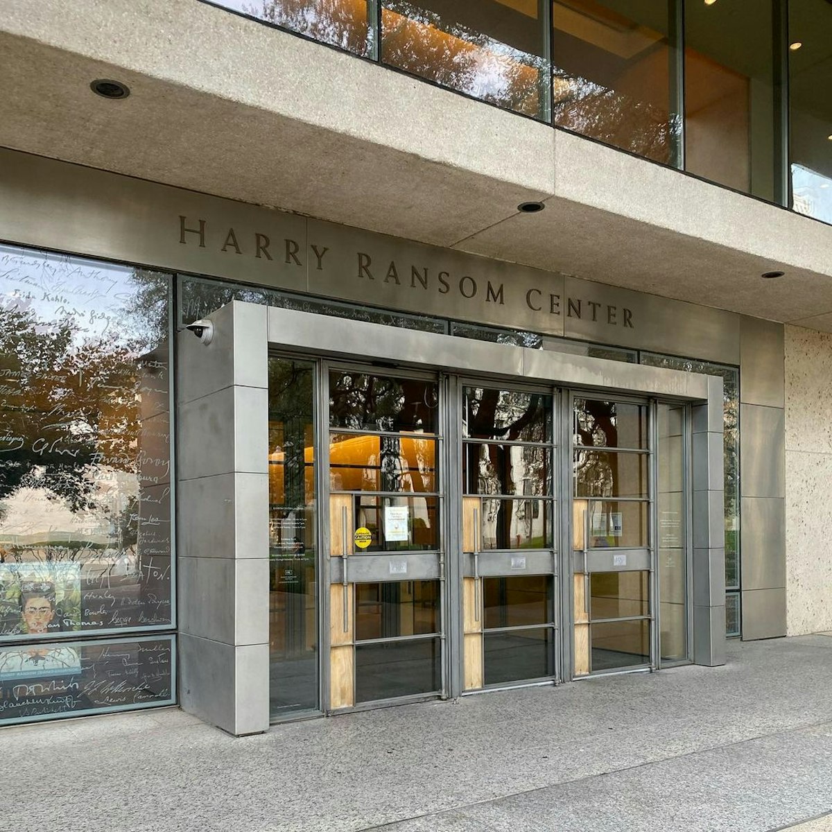 Harry Ransom Center in Austin - Pearl Club