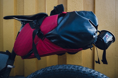 IKKE GLEM: Det er kanskje ikke så åpenbart hva Mikkel aldri klarer seg uten på tur. Foto: Mikkel Soya Bølstad. IKKE GLEM: Det er kanskje ikke så åpenbart hva Mikkel aldri klarer seg uten på tur. Foto: Mikkel Soya Bølstad.