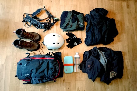 VIA FERRATA-UTSTYRET: I tillegg til bevegelige klær du ikke er redd for, vil du trenge den spesielle Via Ferrata-slyngen, som kan leies billig hos de fleste som har en via ferrata. Foto: Adam Tumidajewicz pakkeliste via ferrata guide utemagasinet