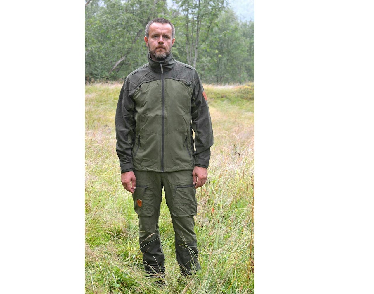 Test av Dovrefjell Hybrid Hunter Pro Jeger ikledd Dovrefjell Hybrid Hunter Pro