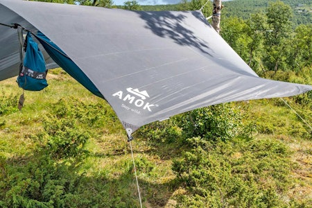 AMOK TARP: En testfavoritt amok tarp oppslått utendørs til test