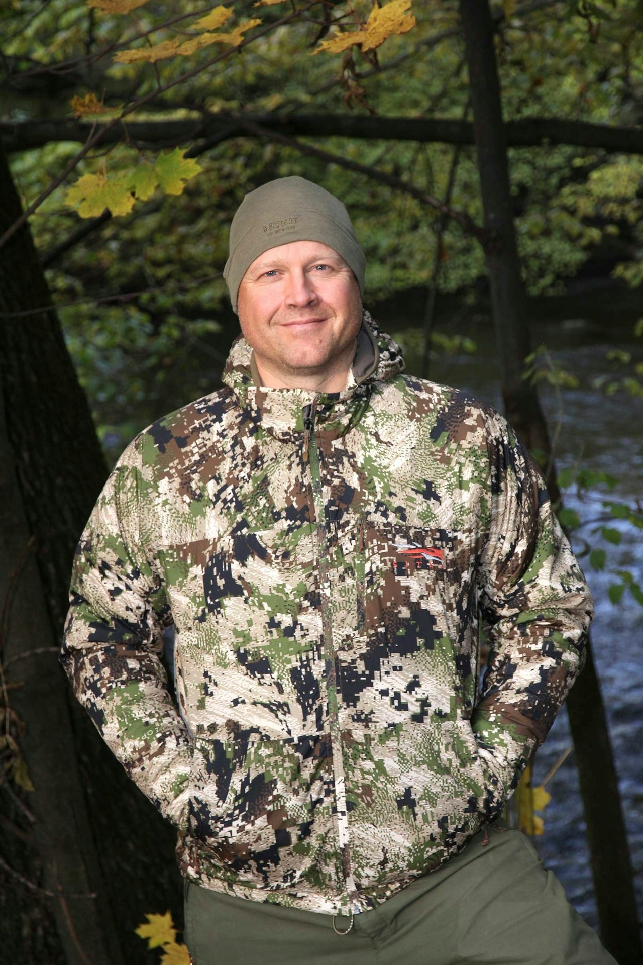 Allsidig jakke: Sitka Kelvin Lite Hoody gjør jobben i store deler av året, og framstår som et bra kjøp. Jeger ikledd Sitka jakke Kelvin Lite Hoody