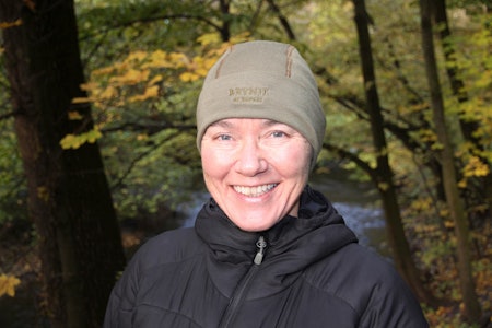 BRYNJE ARCTIC TACTICAL: En vinterlue som passer når kulda biter ekstra. jeger ikledd Brynje Arctic Tactical lue til testing på jakt