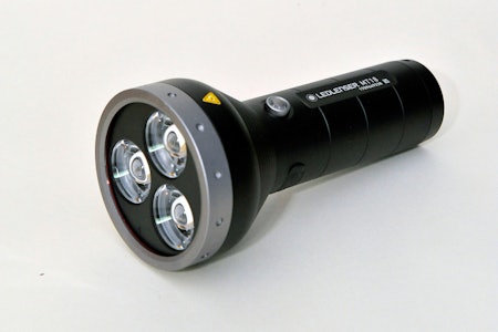 LEDLENSER MT18: Oppgradert lommelykt fra Ledlenser Ledlenser MT18 lommelykt test