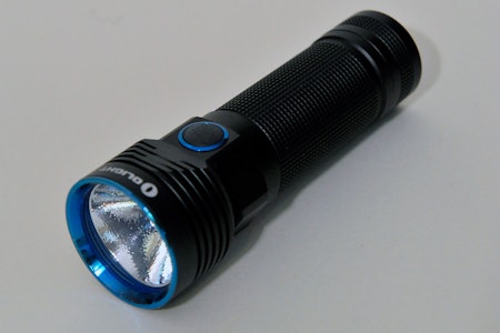 OLIGHT R50 PRO SEEKER: 3200 lumen Olight R50 Pro Seeker liten lommelykt test
