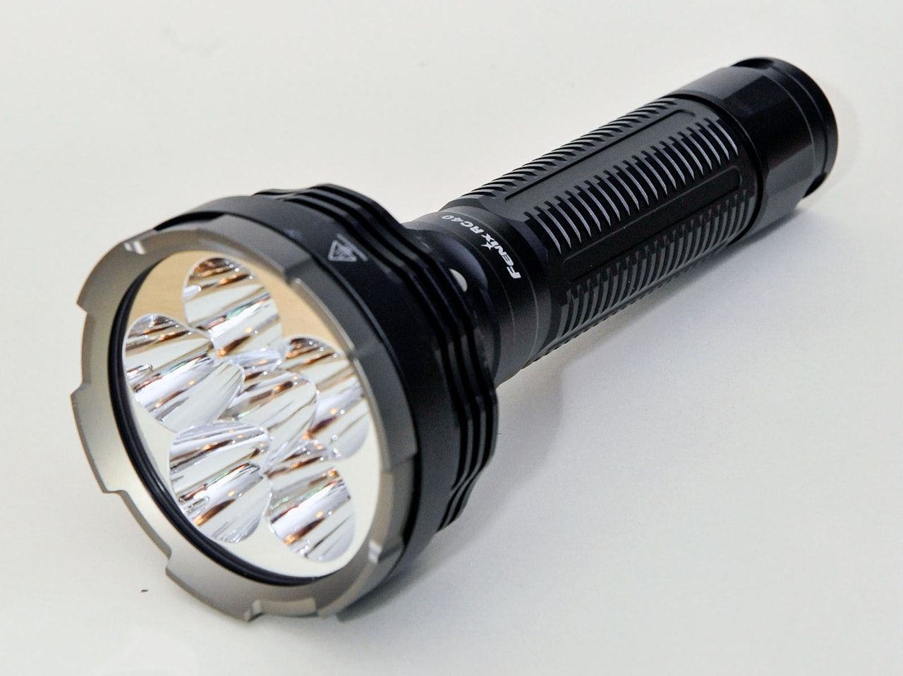 FENIX RC40: Testvinner FENIX RC40 lommelykt test