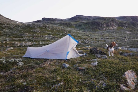 Enkelt krypinn: Det er ikke mye luksus med Skyair ULT, men det er heller ikke mye vekt i sekken. Stone Glacier Skyair ULT telt på vidda til test