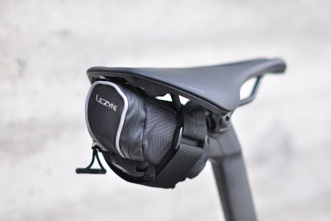 HAR ALT: Lezyne sin Micro Caddy har alt vi ønsker oss i en seteveske, og ikke noe vi ikke vil ha.  Lezyne Micro Caddy