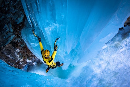 Thomas Bubendorfer klatrer i Cogne, Italia. Foto: Lorenzo Belfrond Thomas Bubendorfer klatrer i Cogne, Italia. Foto: Lorenzo Belfrond