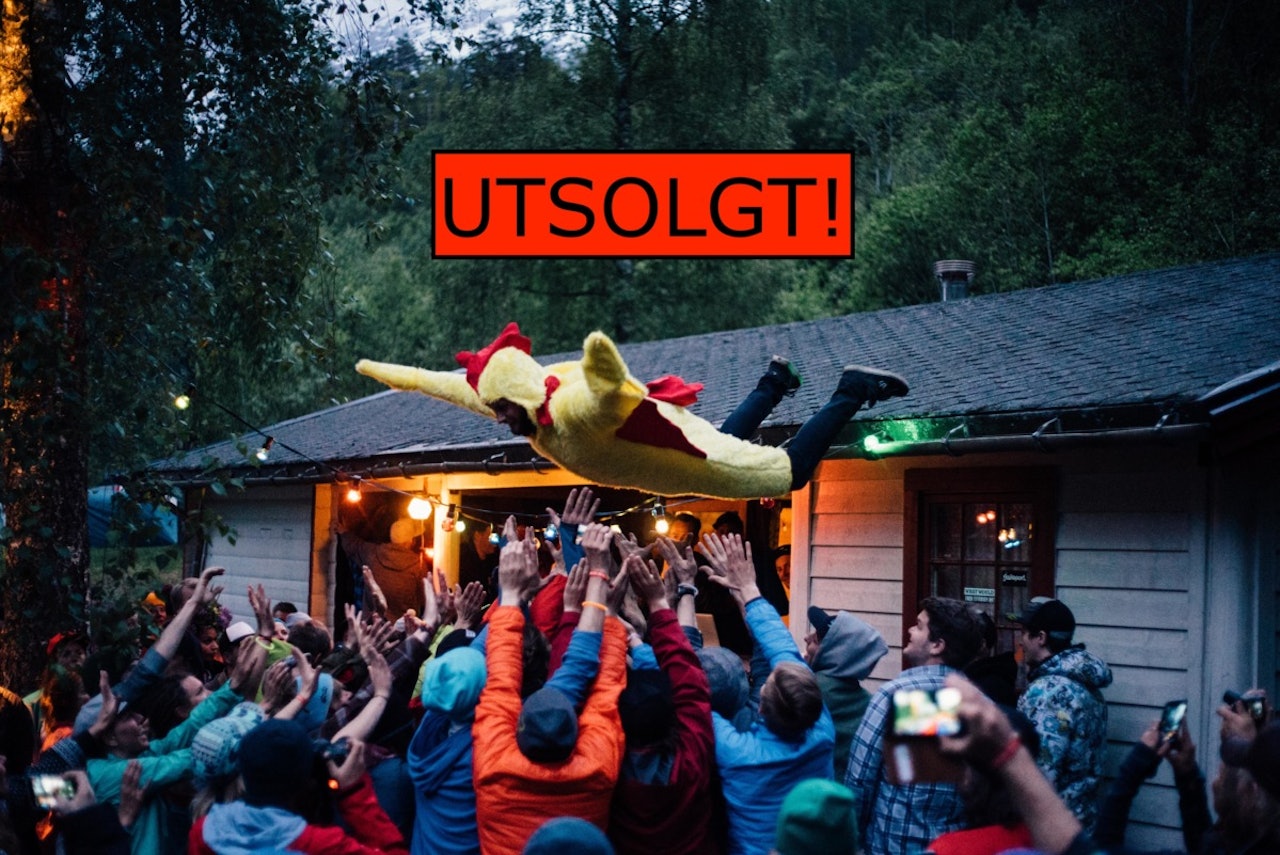 KYLLING: Nok et år, nok en kylling som stagediver på nach. Foto: Fri Flyt arkiv KYLLING: Nok et år, nok en kylling som stagediver på nach. Foto: Fri Flyt arkiv