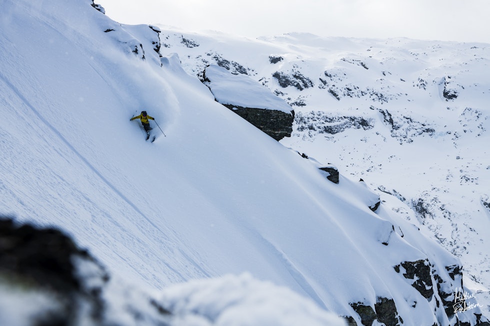 Våre dyktige guider fra Bre og Fjell finner den beste snøen for deg. Foto: Mattias Fredriksson 