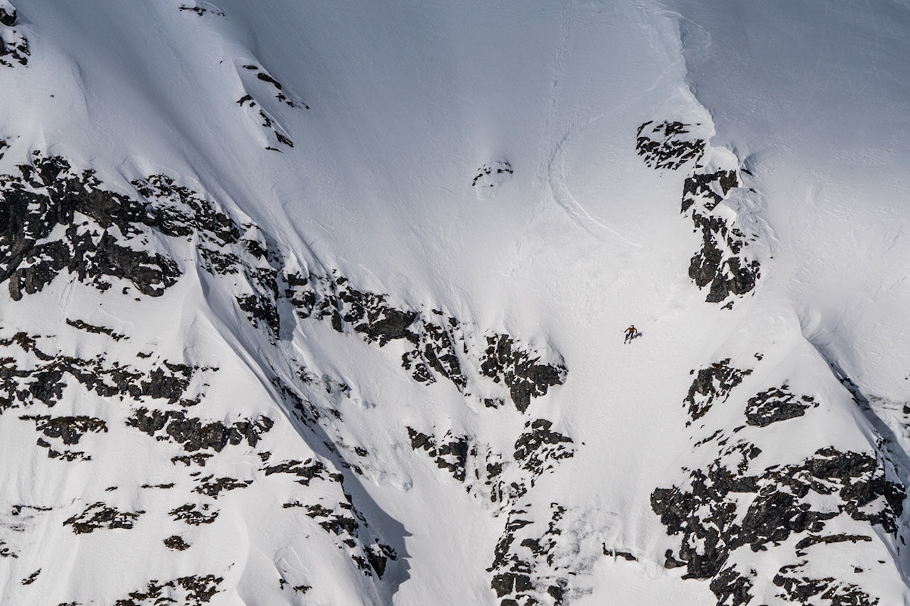 LINJEFANGST: Denne linja frå Stordal er noko av det du får sjå i sesongediten til Sondre Loftsgarden. Foto: Bård Basberg LINJEFANGST: Denne linja frå Stordal er noko av det du får sjå i sesongediten til Sondre Loftsgarden. Foto: Bård Basberg