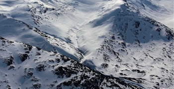 Store Tverrbotntinden fotografert fra nordvest. Foto: Thomas B. Svendsen. / Trygge toppturer Store Tverrbotntinden fotografert fra nordvest. Foto: Thomas B. Svendsen. / Trygge toppturer